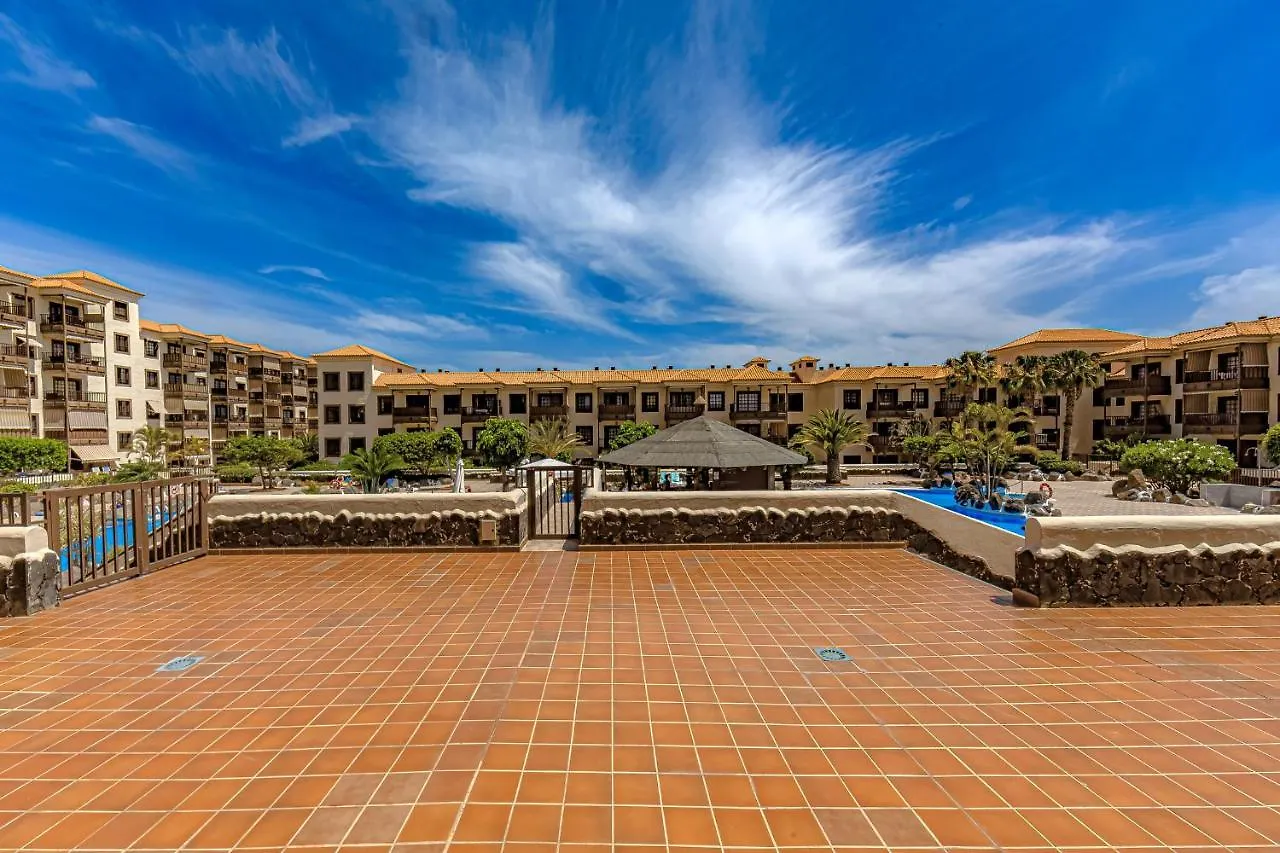 Atlantis 2 Apartment In Front Of The Ocean, Espectacular View, Pool And Wifi Costa del Silencio Spanien