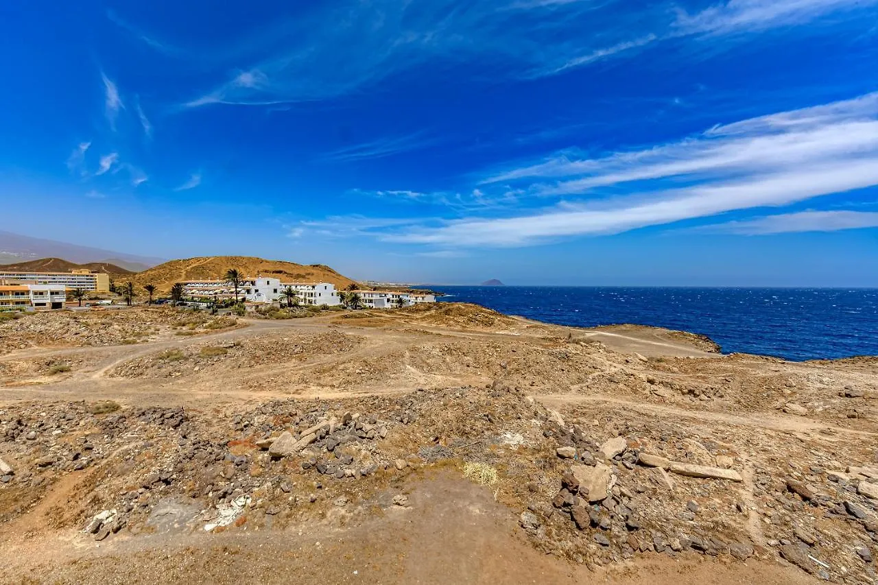 Atlantis 2 Apartment In Front Of The Ocean, Espectacular View, Pool And Wifi Costa Del Silencio