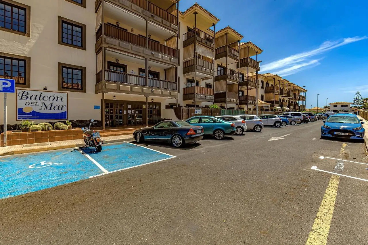 Atlantis 2 Apartment In Front Of The Ocean, Espectacular View, Pool And Wifi Costa del Silencio Spanien