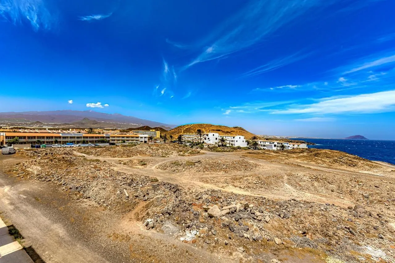 Atlantis 2 Apartment In Front Of The Ocean, Espectacular View, Pool And Wifi Costa Del Silencio